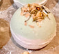 White Lily Aloe bath bomb